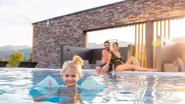 Bayerischer Wald Familienhotel mit Indoor-Spielplatz reservieren